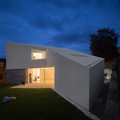 Projeto de arquitetura com design inovador