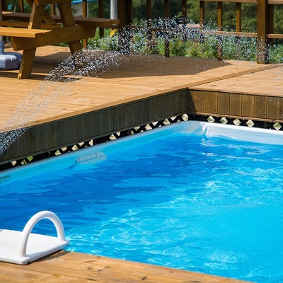 Piscinas remodeladas com cascatas