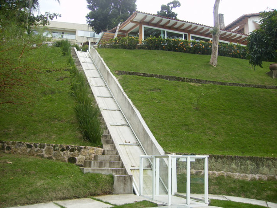 Elevador inclinado