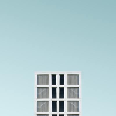 Prédios com inspiração cubista e moderna