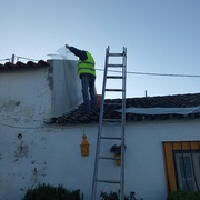 Reparação de parede com revestimento em capotto