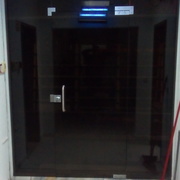 Entrada de loja em vidro bronze