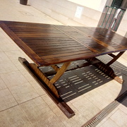 mesa envernizada
