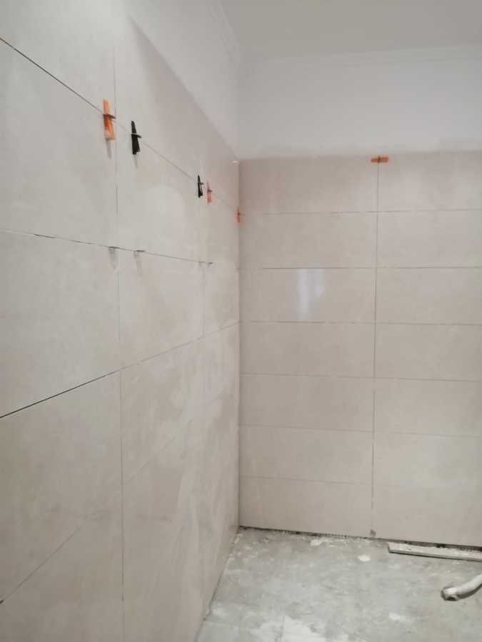Durante remodelação casa de banho