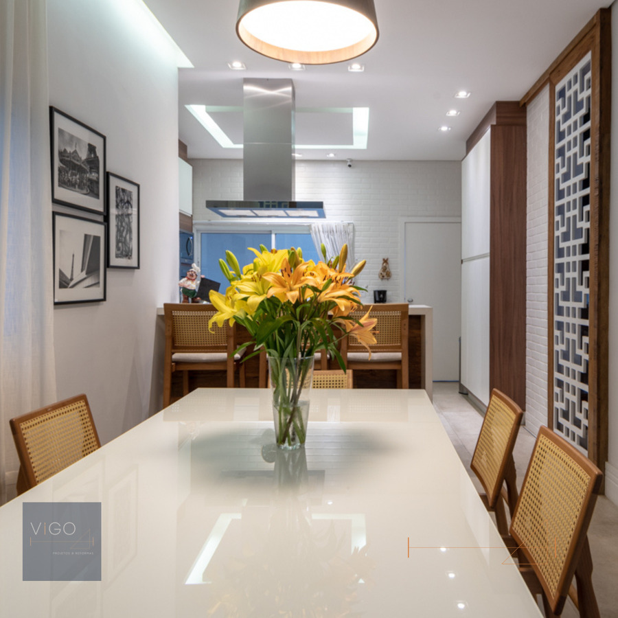 Sala de almoço e cozinha