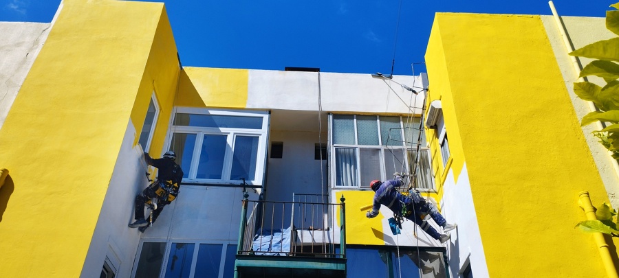 Reabilitação de fachada em Alcântara