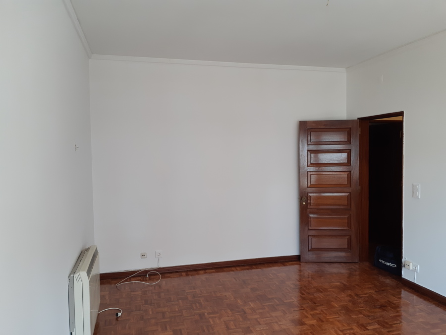 Pintar, afagar e envernizar