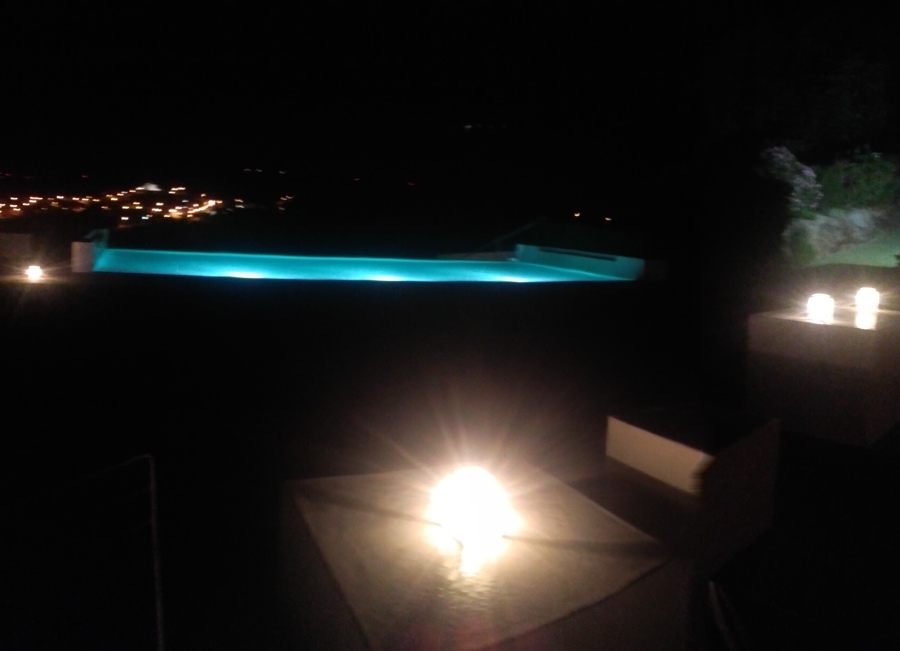 iluminação de piscina