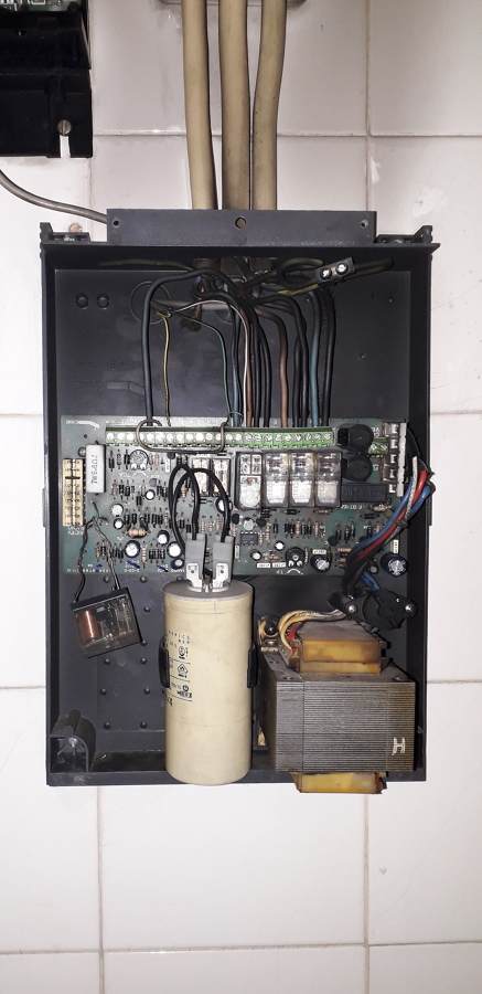 Reparações e instalações de portões de garagens e automatismos