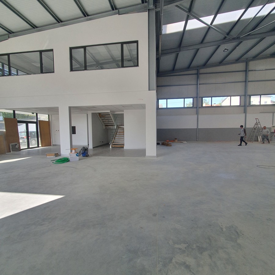 Limpeza pós obra  - armazém Auto Delta