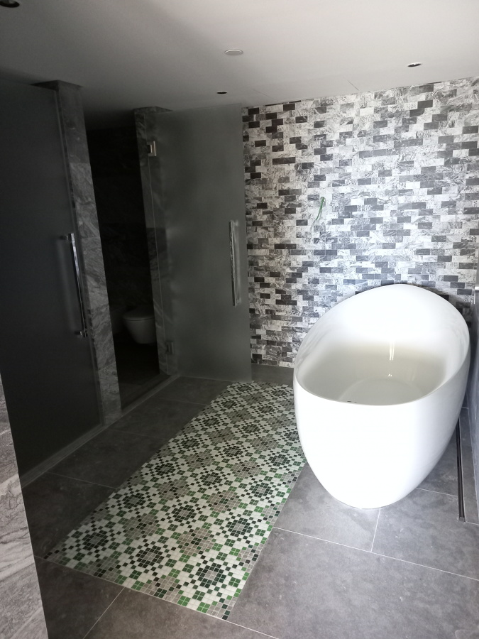 Casa de banho com banheira