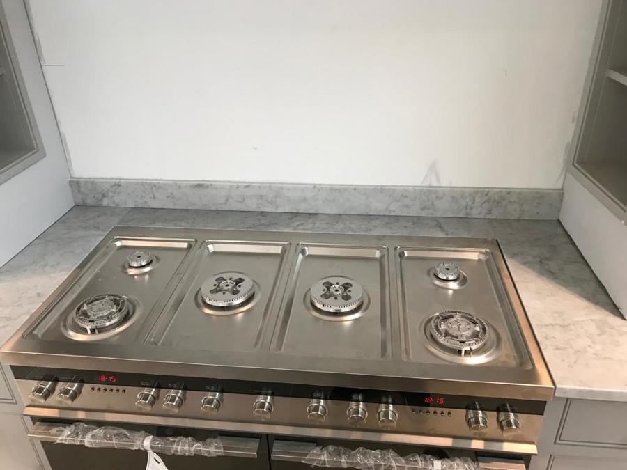 Bancada de Cozinha em Branco Carrara