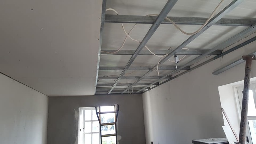 Colocação de gesso cartonado