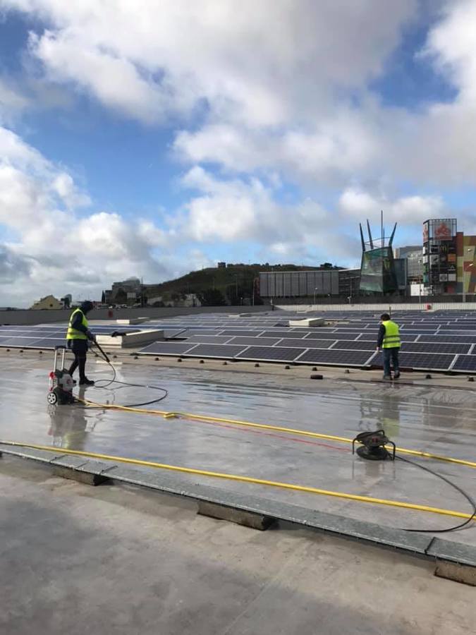 Lavagem de paineis fotovoltaicos