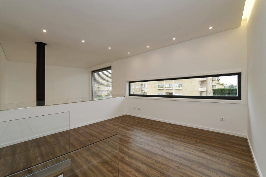 Interiores de Habitação Uni-familiar V.N de Gaia