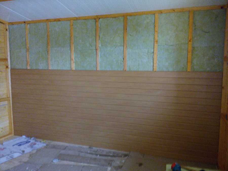 Isolamentos de  Parede pelo Interior com revestimento em Pvc