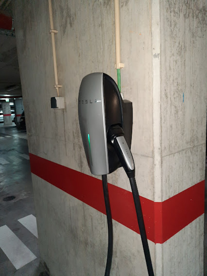 CARREGADOR VEÍCULAR ELÉTRICO