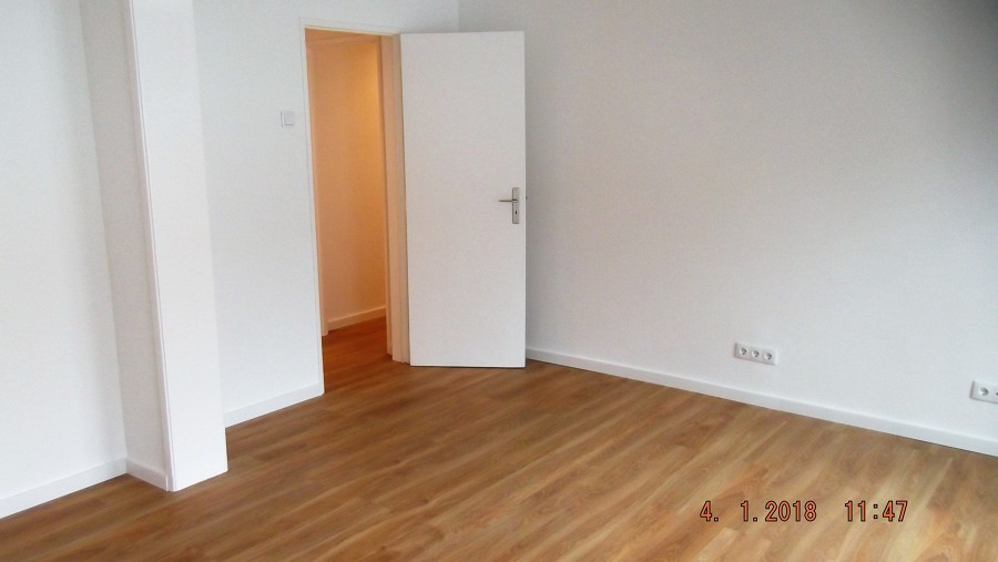 Sala com tomadas embutidas