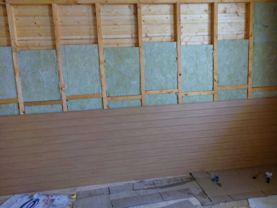 Isolamentos de  Parede pelo Interior com revestimento em Pvc