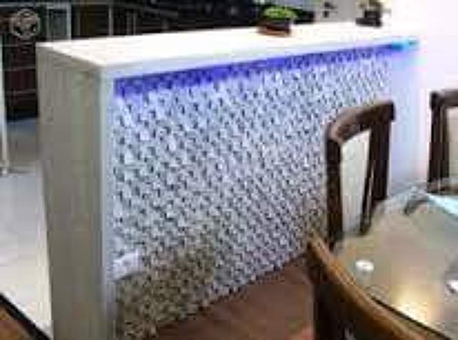Revestimento de paredes em gesso 3D  para  divisão de cozinha e salas  casas estilo americano com bancada