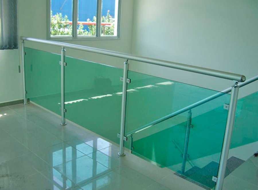 ESCADAS EM VIDRO
