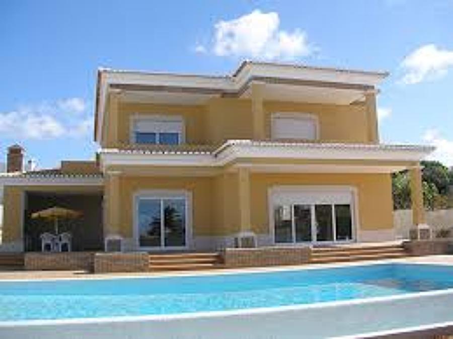 Pintuea exterior 
