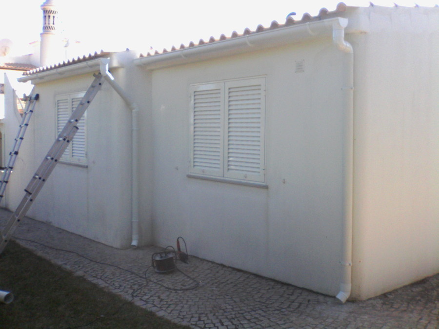 colocação de caleiras