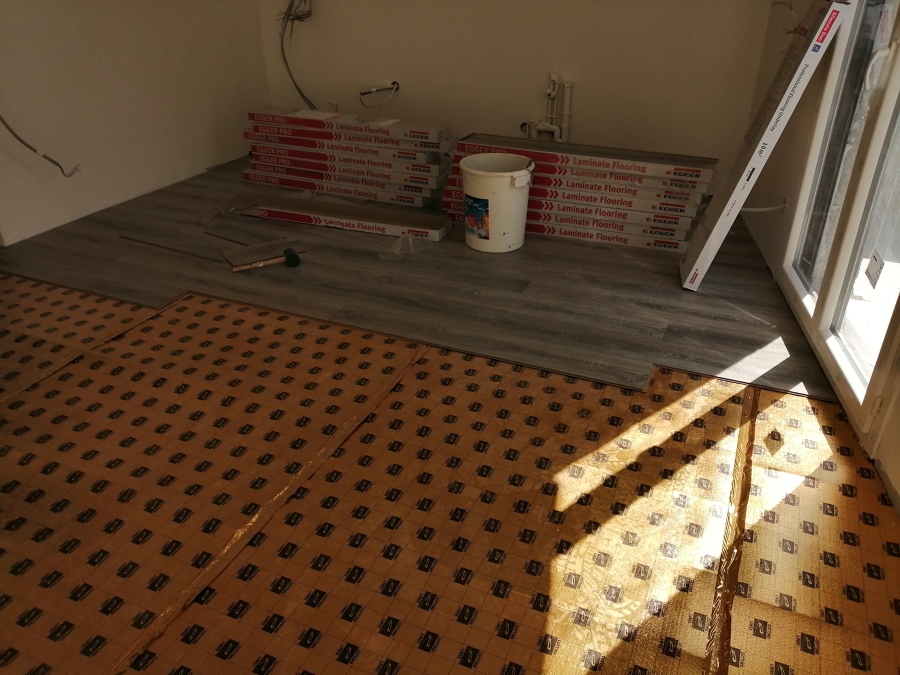 Colocação de piso flutuante