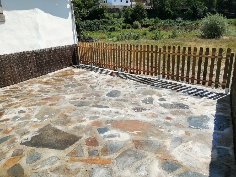 Criação de Espaço exterior de lazer - Castro Daire