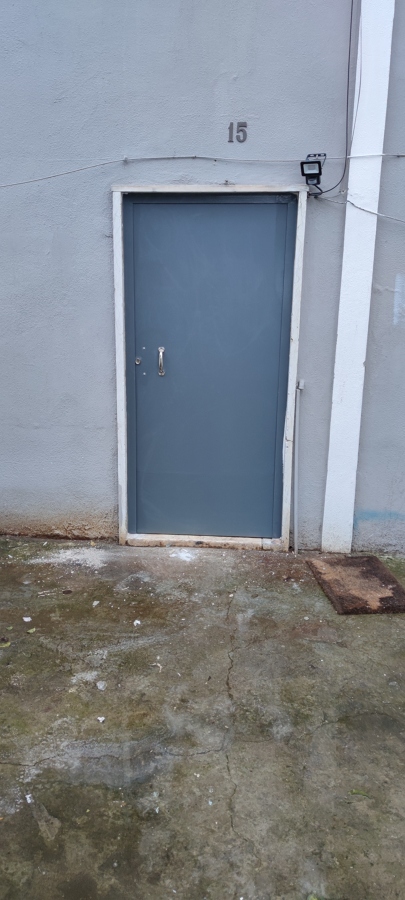Porta em ferro