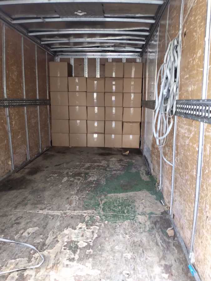 Embalamento de loiça e objetos em caixas de cartão duplo