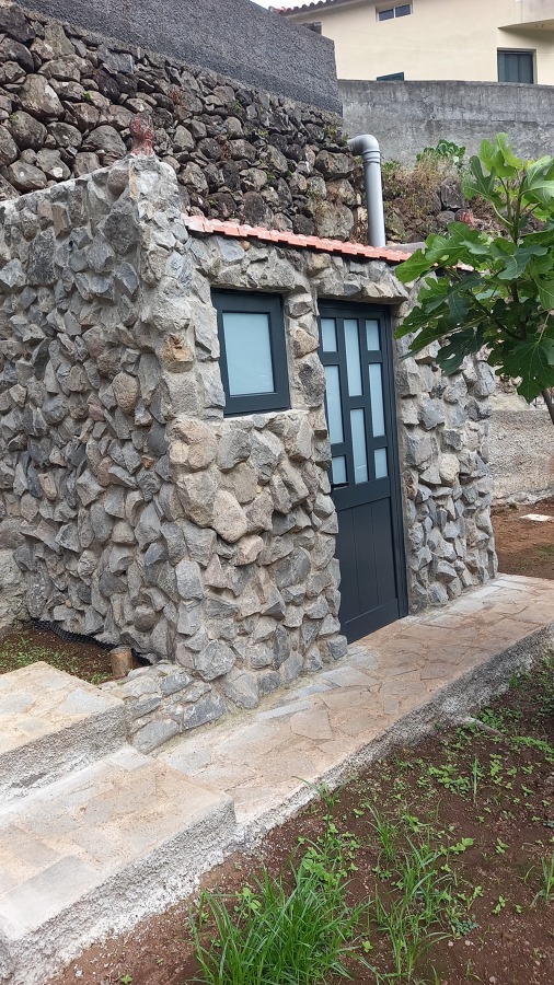 Casa de banho exterior rustica