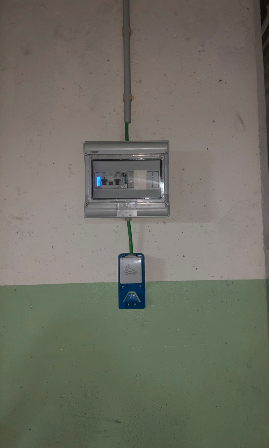 Instalação de Carregador de carro.