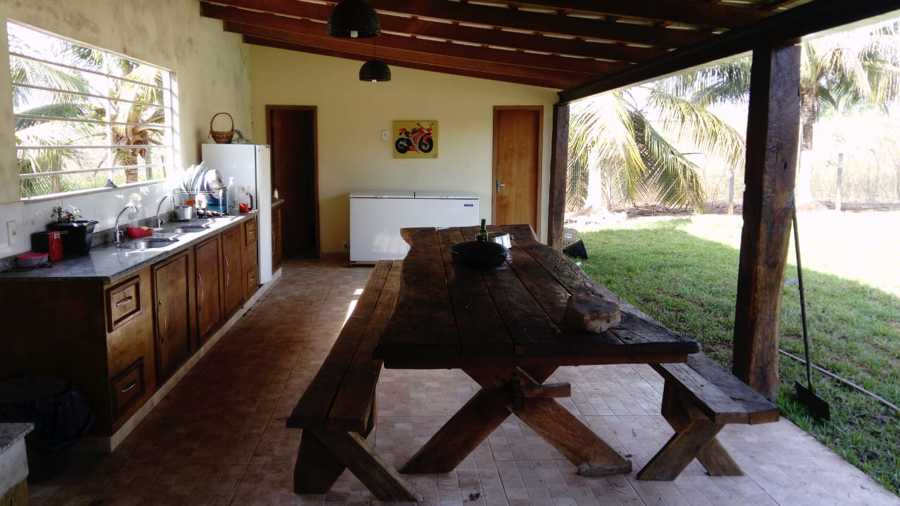 Construção de cozinha na área externa.