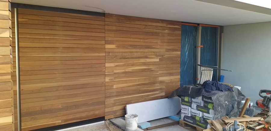 Deck em fachada Madeira de IPÊ