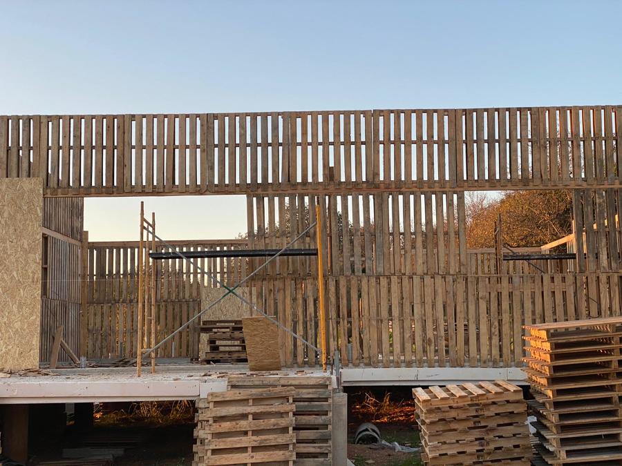 construção casa de paletes