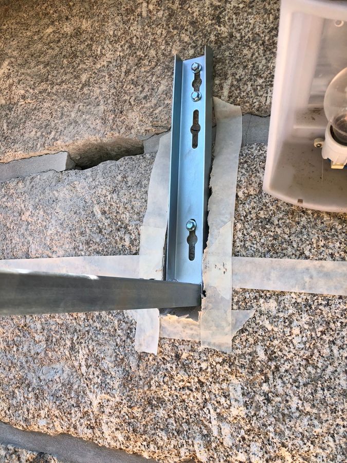 Suporte fixo na pedra