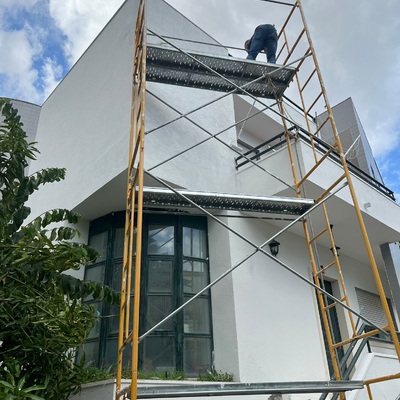 Depois do trabalho de reabilitação de fachada fe uma moradia