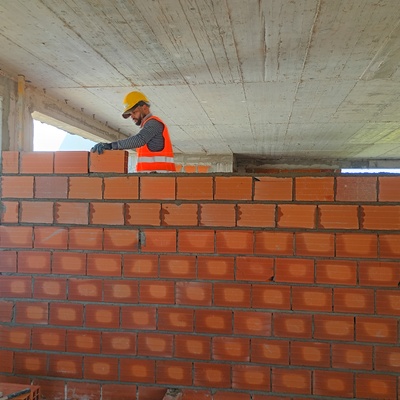 Trabalho de alvenaria a m2