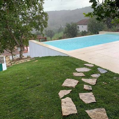 Jardim residencial rústico