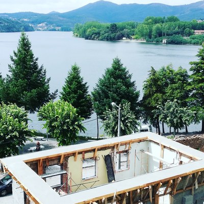 REMODELAÇÃO DE MORADIA NO DOURO