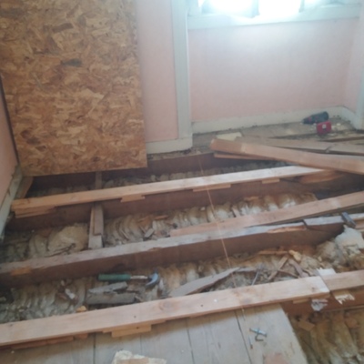 Nivelamento de chão com placas OSB