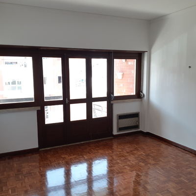 Pintar, afagar, envernizar