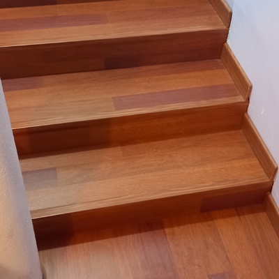 Escadas (pavimento flutuante)