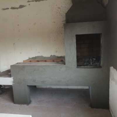 Churrasqueira com forno feita de acordo com pedido do cliente