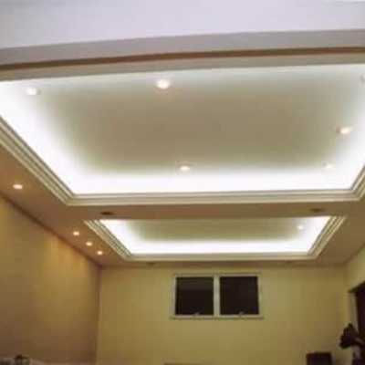 Teto falso e iluminação