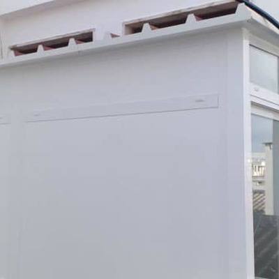 Estrutura em aluminio com chapa sandwiche