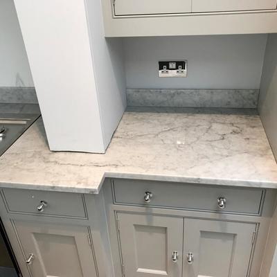 Bancada de Cozinha em Branco Carrara