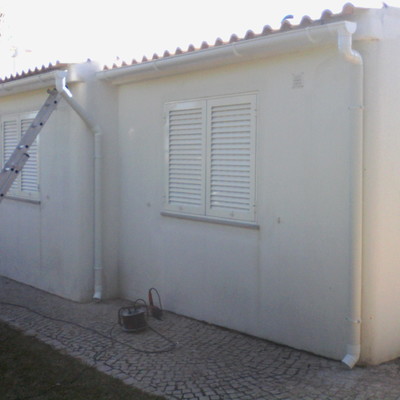 colocação de caleiras