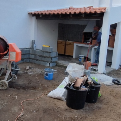 Em construção